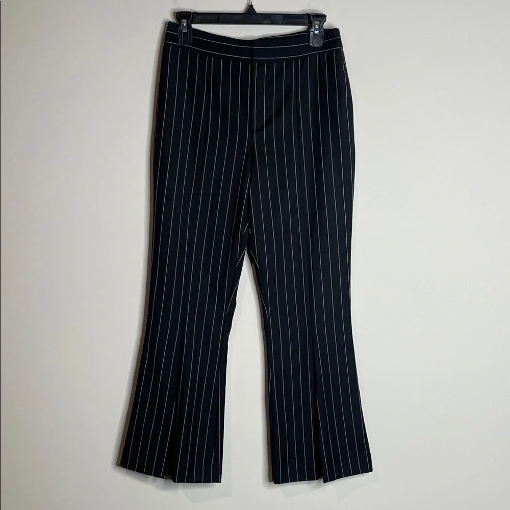 Frame Denim | Women’s Black Pinstripe Pleated Flare Bottom Crop Pants Size 4 - Picture 2 of 8